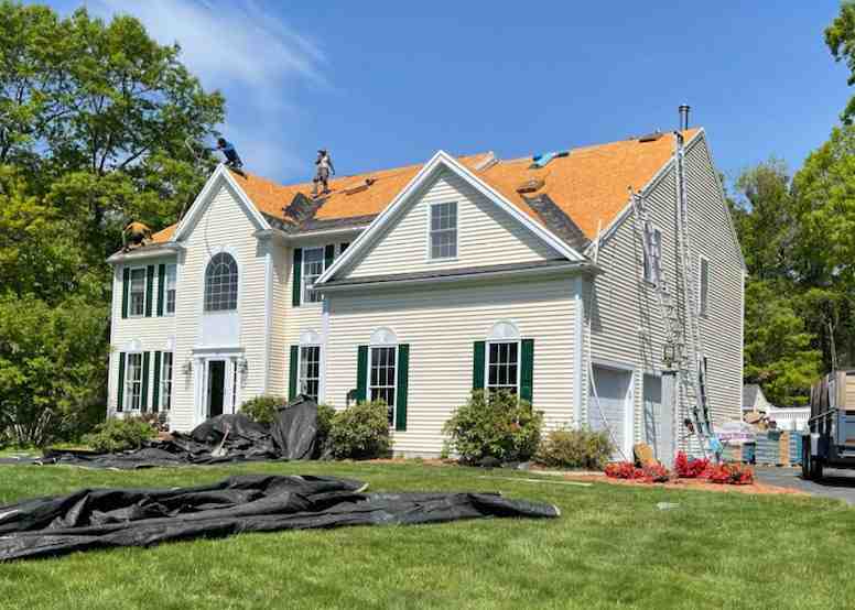 Expert Tips on How to Select a Roofing Contractor for Your Home